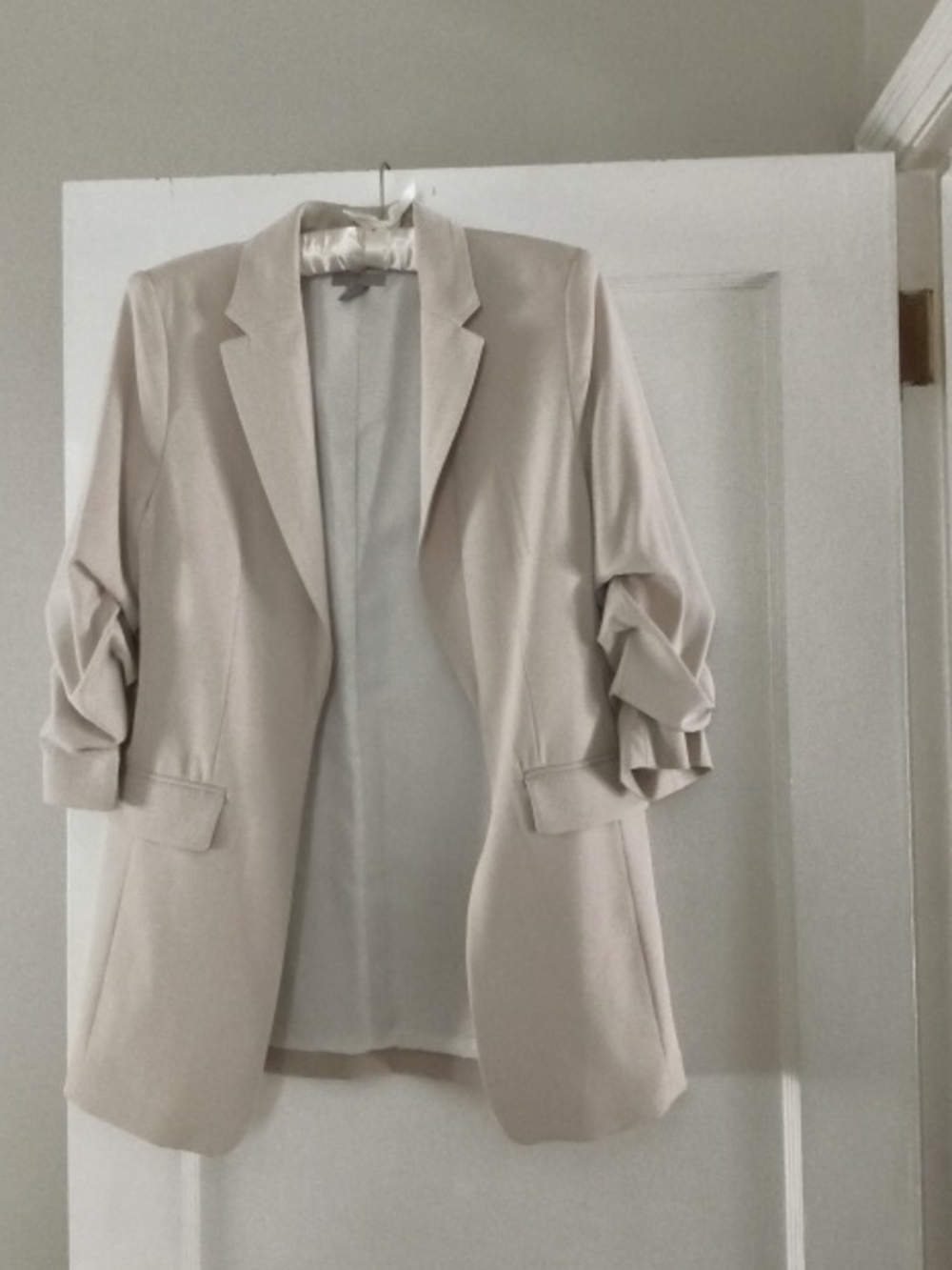 NEW H&M Light Cream Ruched-Sleeve Open Blazer Sz S